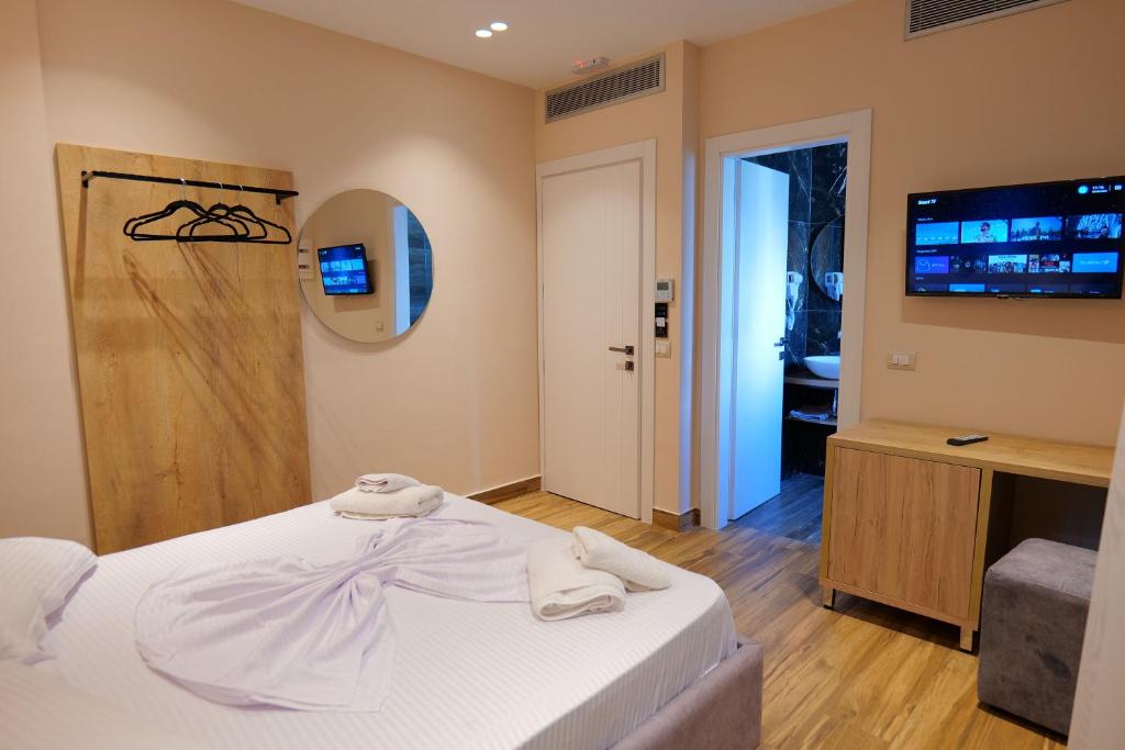 Deluxe Triple Room with Sea View