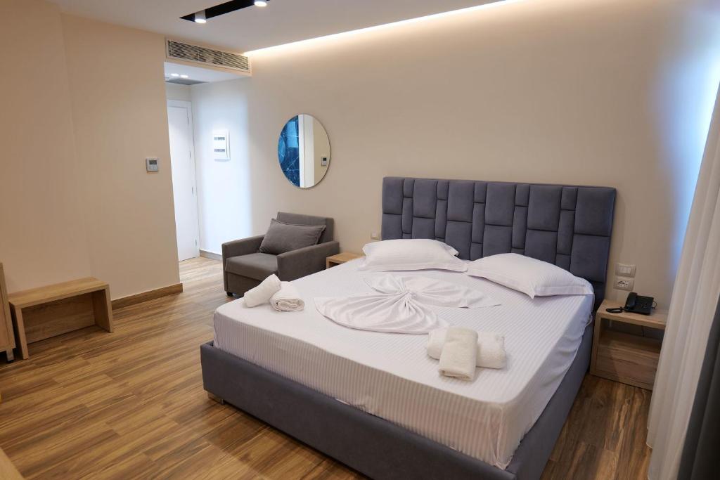 Deluxe Suite with Sea View