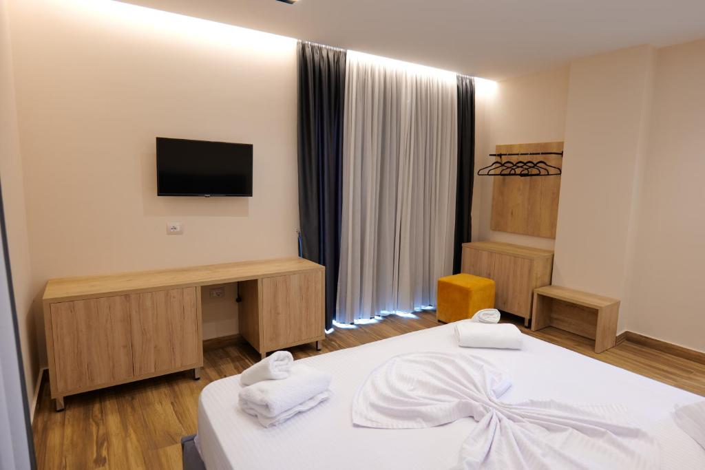 Deluxe Suite with Sea View