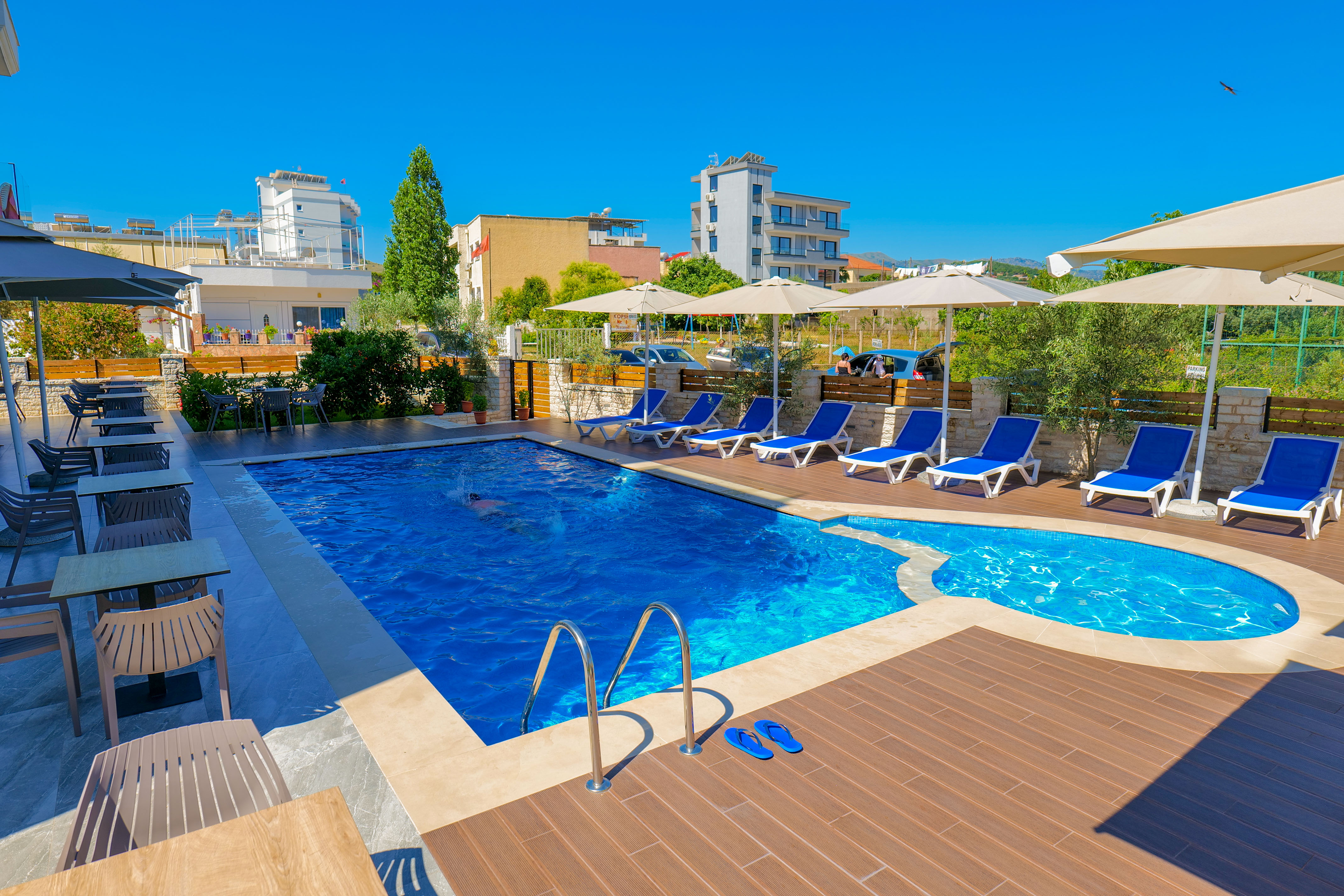 Alexander Hotel