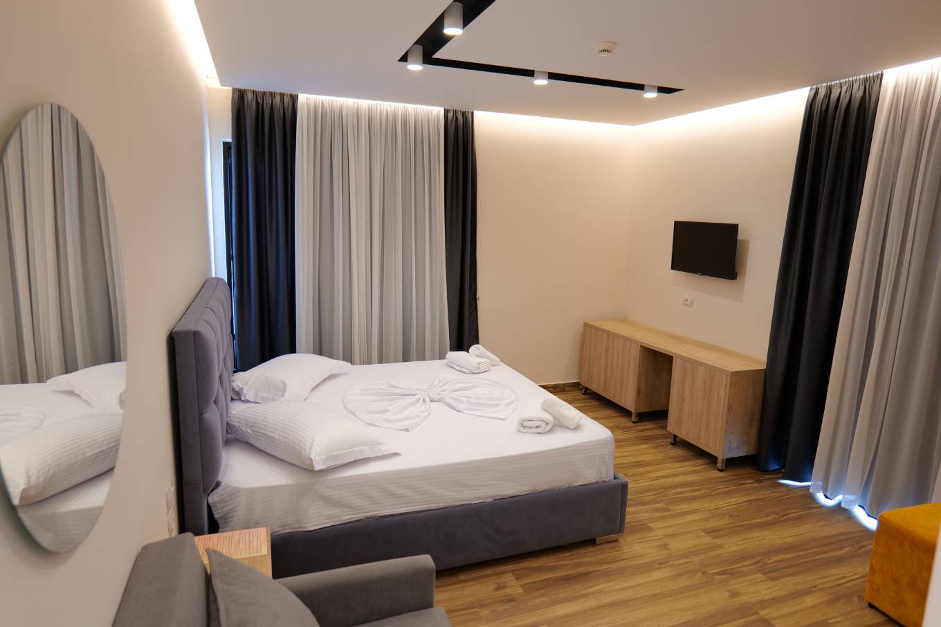 Alexander Hotel
